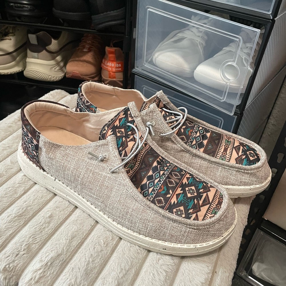 Stylish Men's Patterned Casual Shoes